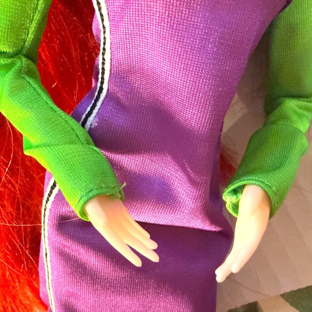 Rainbow High Series Ruby Anderson Doll Red Hair 2012 - Picture 7 of 9